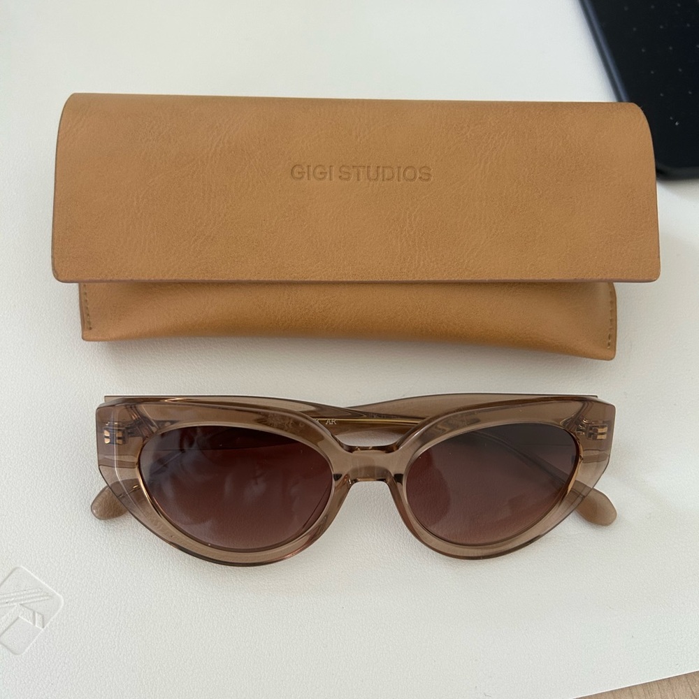 Tan Cat-Eye Sunglasses